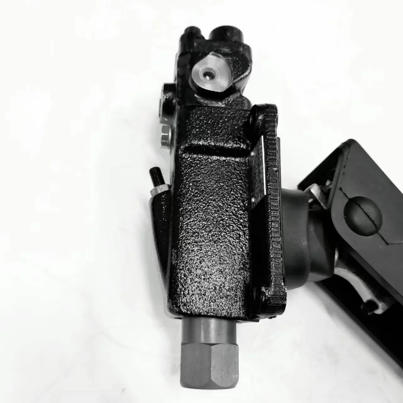 

Brake Valve Assembly for EC08 Model Part Number: 568410