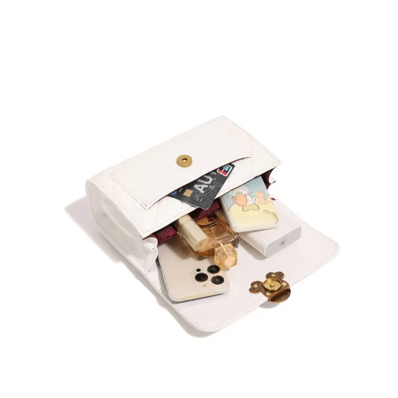 Disney Mickey Mouse Vintage Shoulder Bag Women Large Capacity Quilted Chain Crossbody Purse for College Students Daily Use