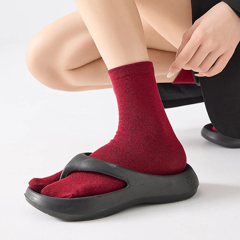 Socks Women Two Finger Cotton Tabi Fiber Fashion Japanese Style Kimono Flip Flop Sandal middle Tube Split Tabi Toe Sock Autumn
