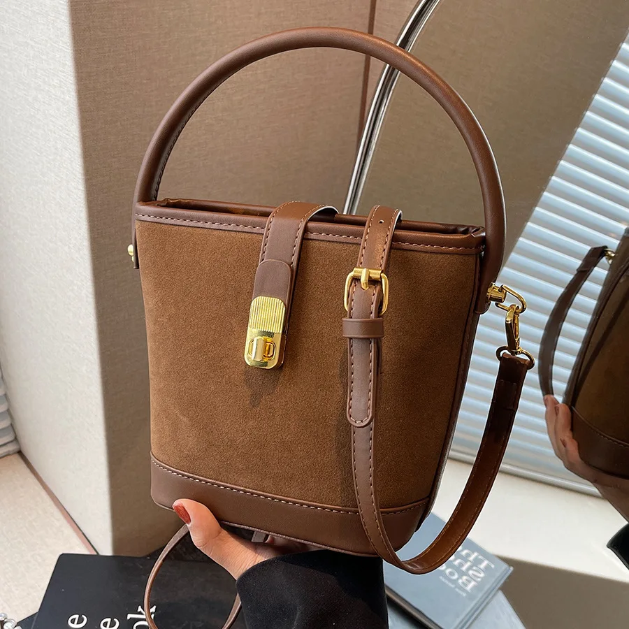 

Luxury Designer Inspired Leather Shoulder Bag For Women Elegant Ladies Handbag Classic Tote Chic Office Bag