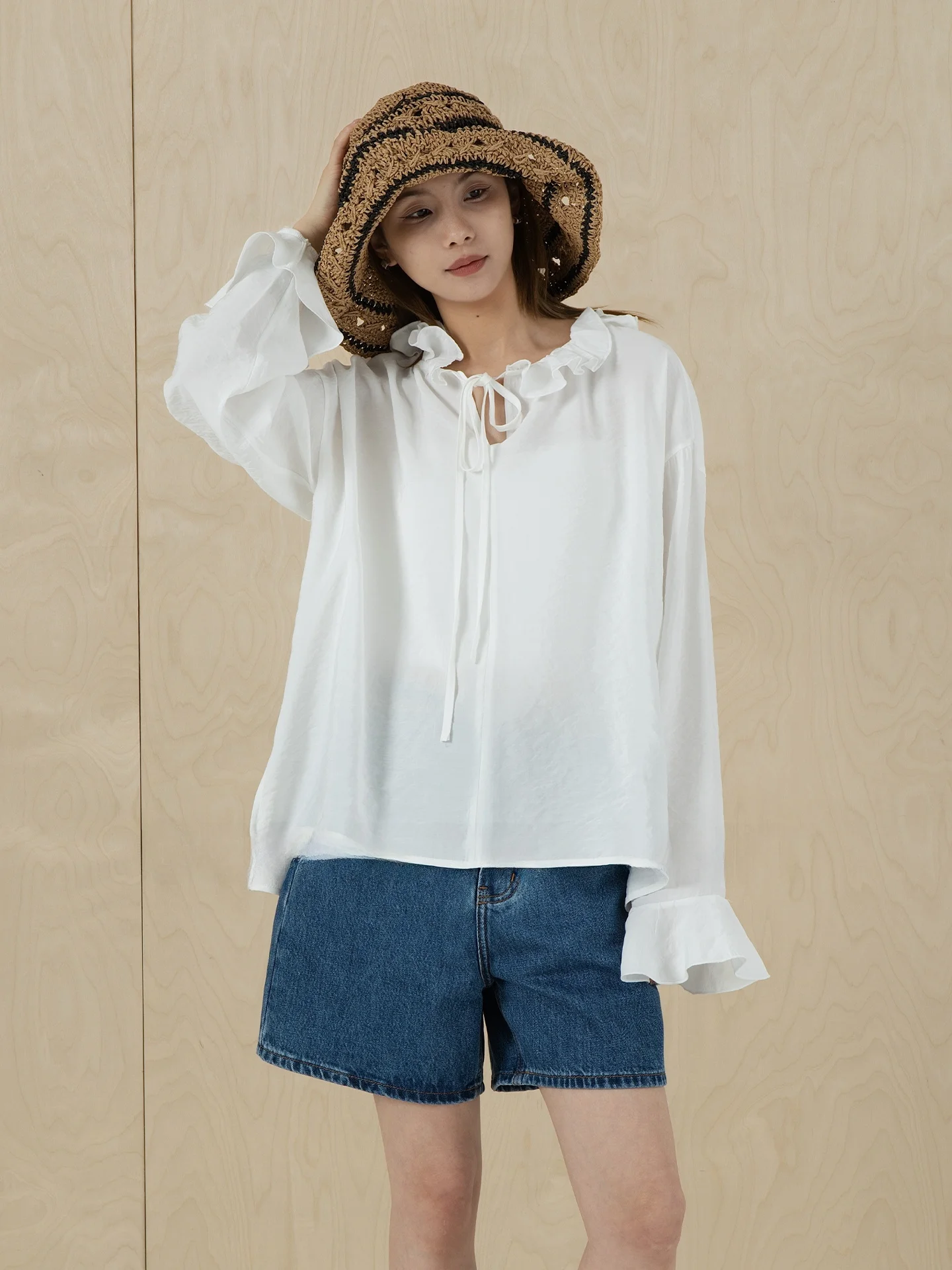 

Summer White Shirt Loose Meat Concealing Slimming Geometric Single Irregular Lace Women's Fashion Simple Style Polyester