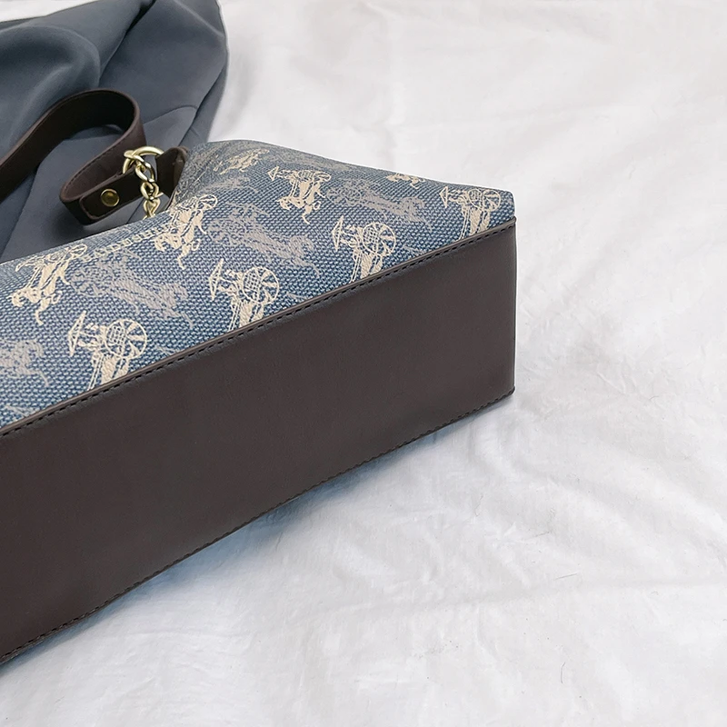 حقيبة يد نسائية جلدية حقيبة كروس مع حزام كتف للسيدات تصميم كلاسيكي أنيق ماركة فاخرة