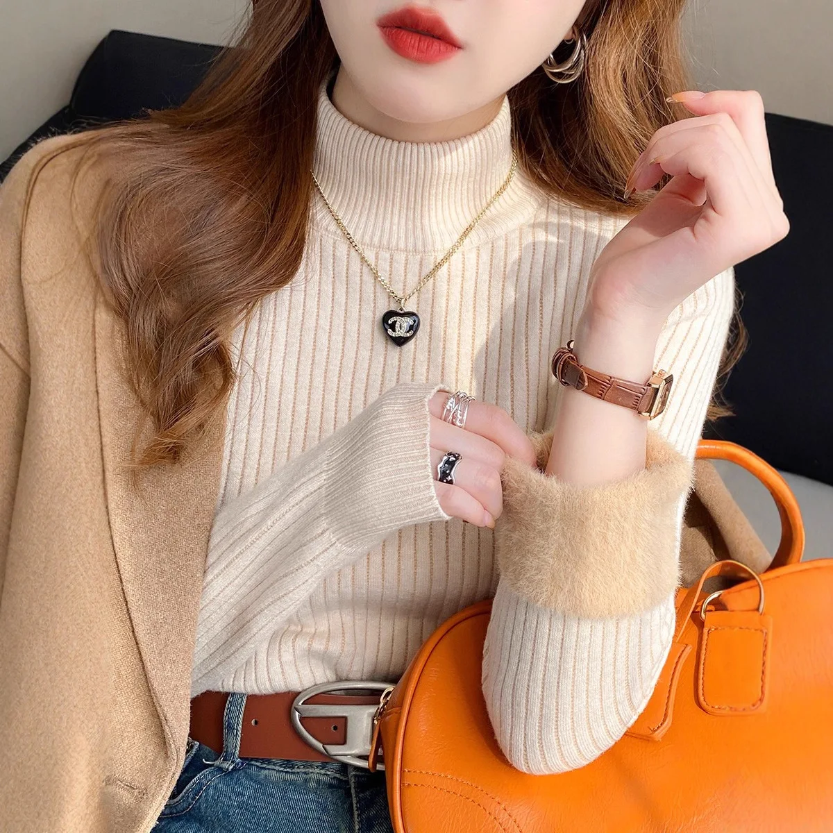 Camisola de gola alta feminina inverno 2025 retro com forro de veludo engrossado desgaste interno tricô térmico camisa de fundo pullovers