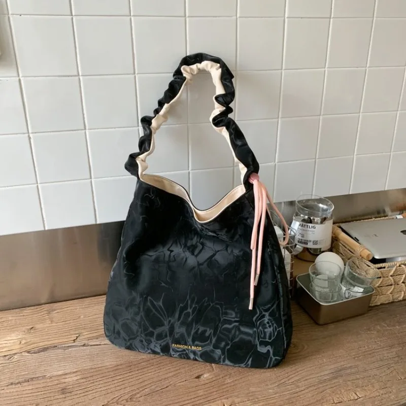 

Classic Companion Diaper Bag For Women Leather Crossbody Bag Luxury Vintage Tote Minimalist Designer Large Capacity