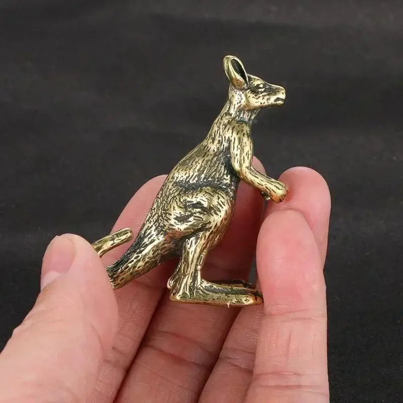 2025 New Fuuny Miniature Kangaroo Statue Creative Design Animal Small Figurines Suitable Family Desk Decor Lovely Kangaroo Model