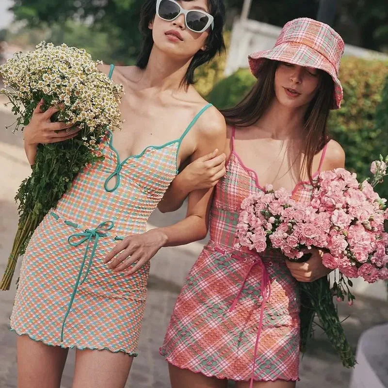 เกาหลีเซ็กซี่น่ารัก One Piece ชุดว่ายน้ํา 2025 ผู้หญิงลายสก๊อตชุดว่ายน้ําหญิง Monokini Lace Up กลับ Halter ชุดว่ายน้ําเบาะ Beachwear