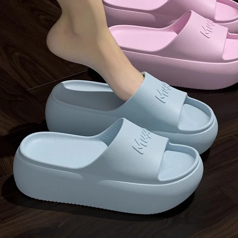 شباشب عالية الكعب للنساء لارتدائها في الخارج في الصيف شباشب إيفا جديدة ذات نعل سميك للنساء شباشب تبريد منزلية ناعمة