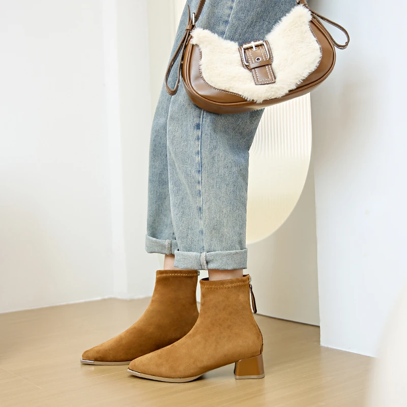 

Женские ботинки, замшевые короткие ботильоны, женские зимние туфли-лодочки, платье на платформе с квадратным носком, модные ботинки на высоком каблуке 2025 г.