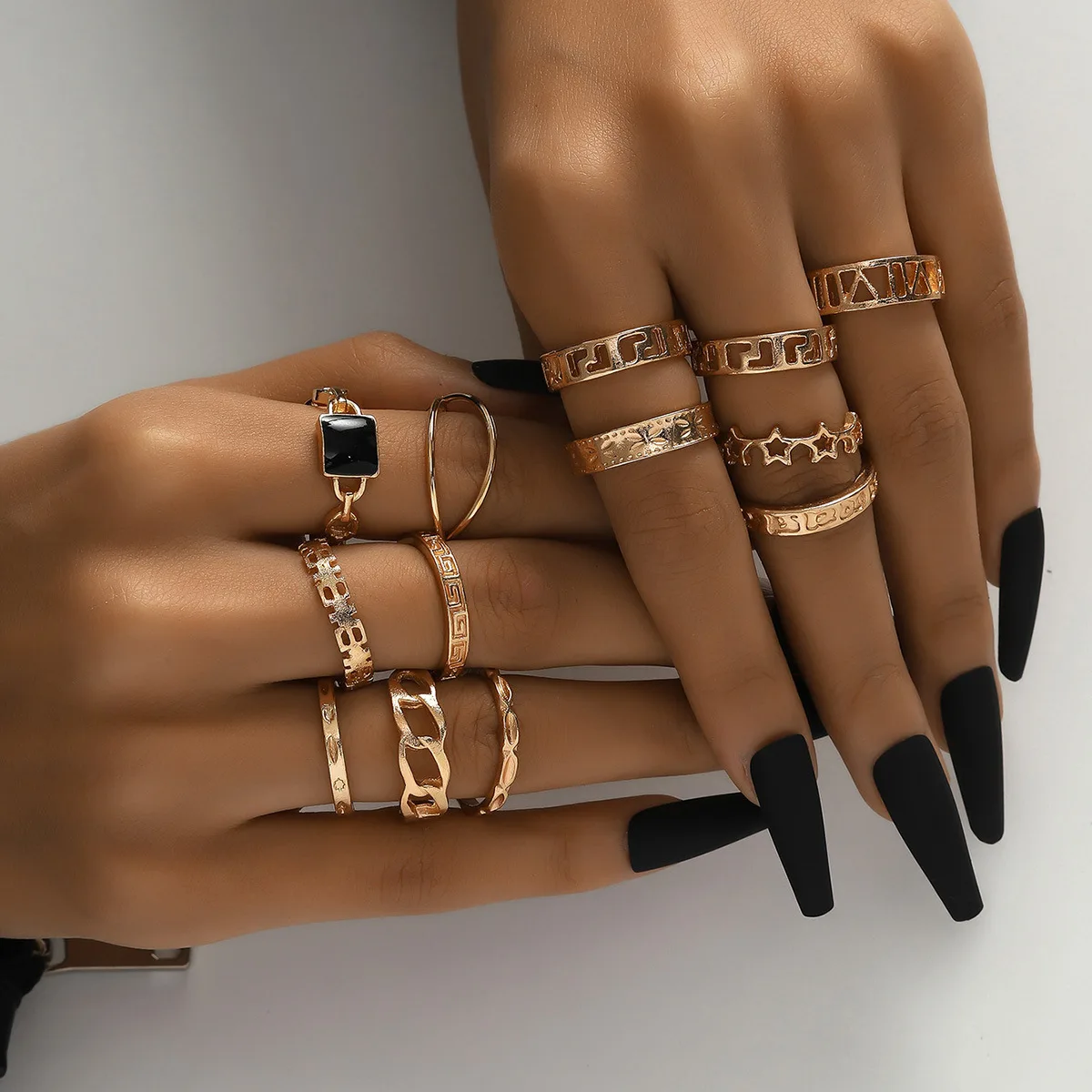 Cross-border European and American thirteen-piece set of retro black crystal return pattern hollow light luxury fashion hipster