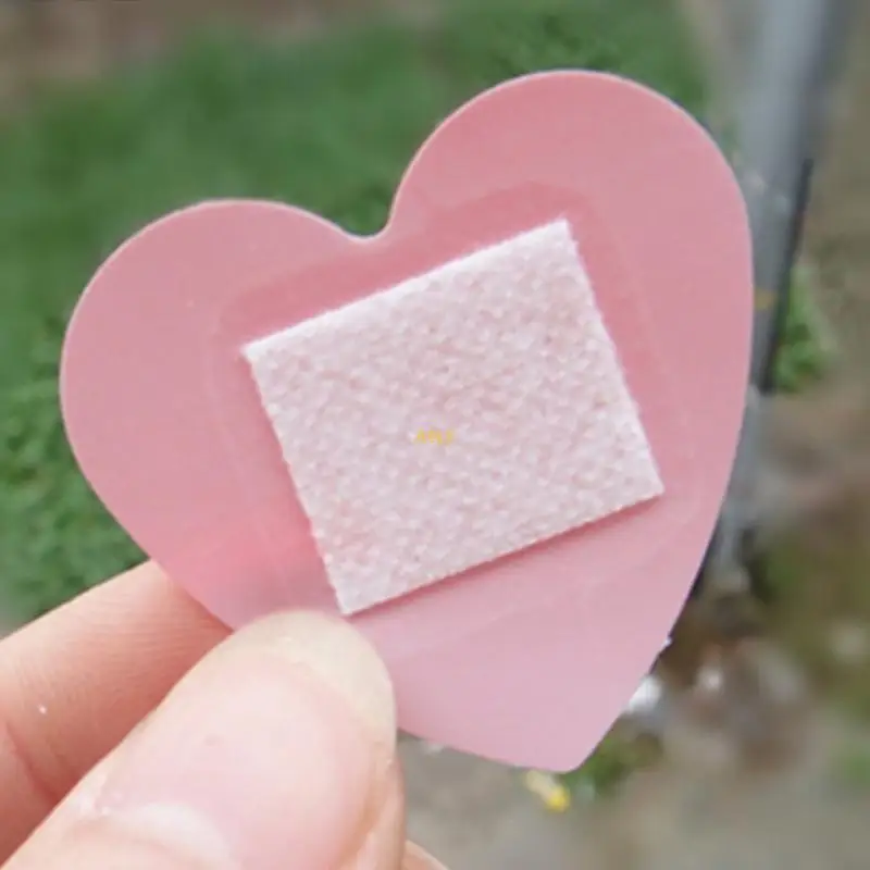

First Aid Band Heart Shaped Bandages Adhesive Wound Patches Red-Heart Seal Band