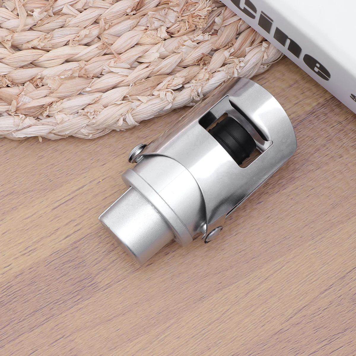 

2 pcs Stainless Steel Stopper Silver Bottle Cap Leak Proof Vacuum Pump for Red Sealer Plug Home Bar Kitchen