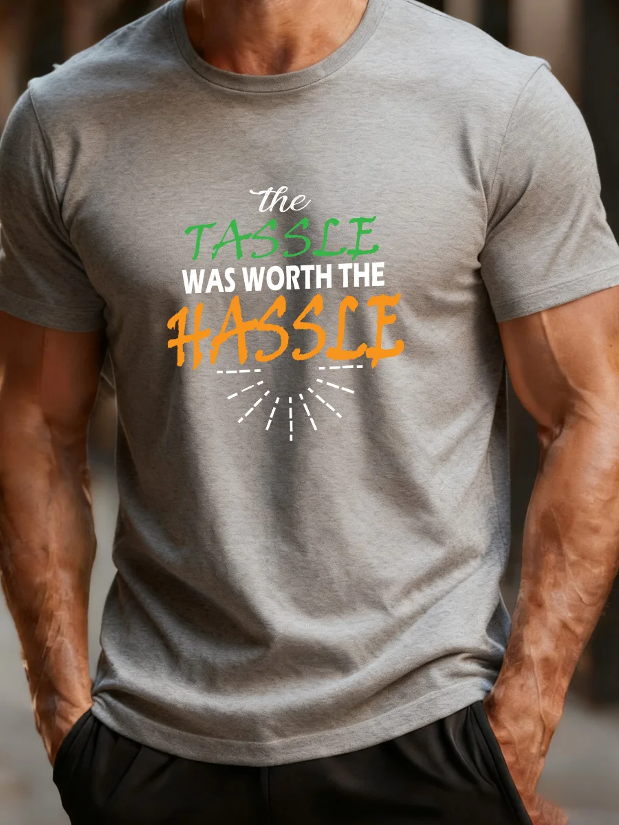 تي شيرت برتقالي بأكمام قصيرة مع طباعة جرافيك "The Tassle Was Worth The Hassle". #2