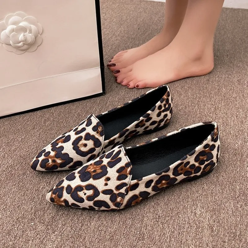 Women Leopard Print Pointed Toe Flat Loafers Slip On Flats Animal Print Soft Pu Leather Ladies Casual Office Autumn Shoes