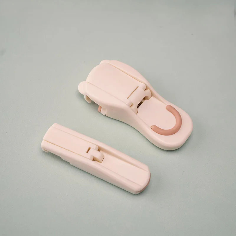 2 PCs 속눈썹 경기자 귀여운 디자인 여성을위한 오래 지속되는 전문 메이크업 액세서리 도구 모든 속눈썹 모양에 적합