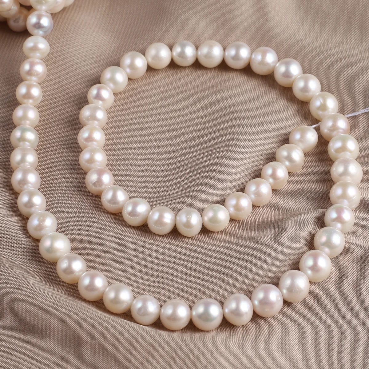 8-9mm Natural Freshwater Pearl Beads Round White Black Punch Beads Pearl Loose Beads for Jewelry Making Necklace Bracelets