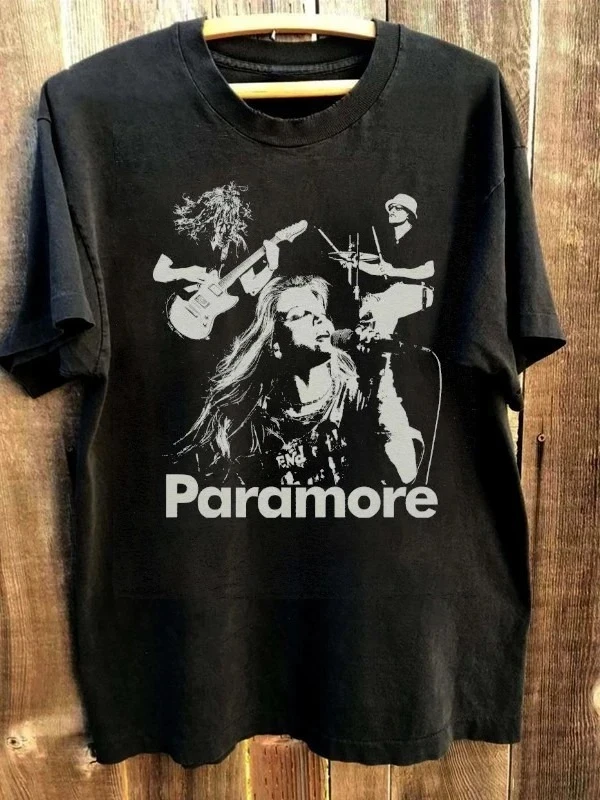 VTG Paramore American Rock Band Monumentour 콘서트 투어 반소매 코튼 티셔츠 여름 남성 여성 Retro Y2K streetwear