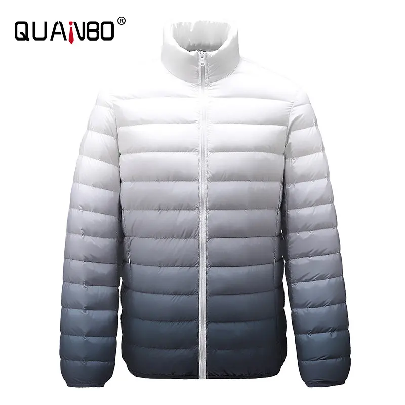 Top Grade Männer Kurze Ultra Leichte Daunen Jacke Neue Mode Stehen Kragen Farbverlauf 90% Weiße Ente Unten Puffer Parkas