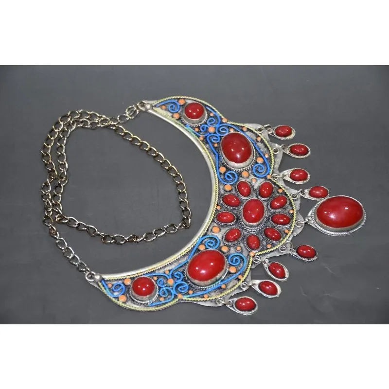 

Exquisite gift for a friend's birthday party with silver inlaid gemstone cloisonn é necklace jewelry
