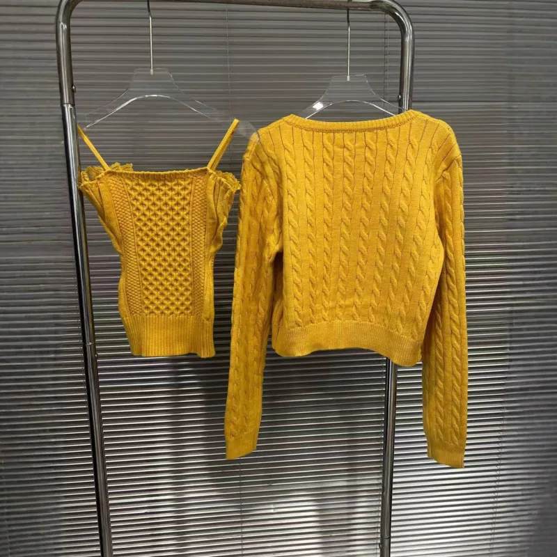 HKSH 2025 Autumn New Women Sweater Cardigan Single Breasted Coat Lace Patchwork Knitted Vest Elegant Chic Two Pieces Set HK13139