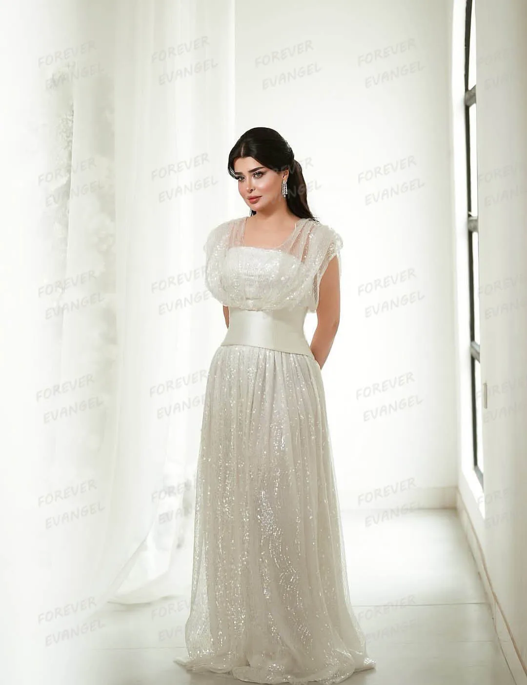 Shiny Strapless Wedding Dresses Woman A Line Bride Gowns Sexy Sleeveless Sequined Fluffy Party Customized Vestidos De Novia 2025