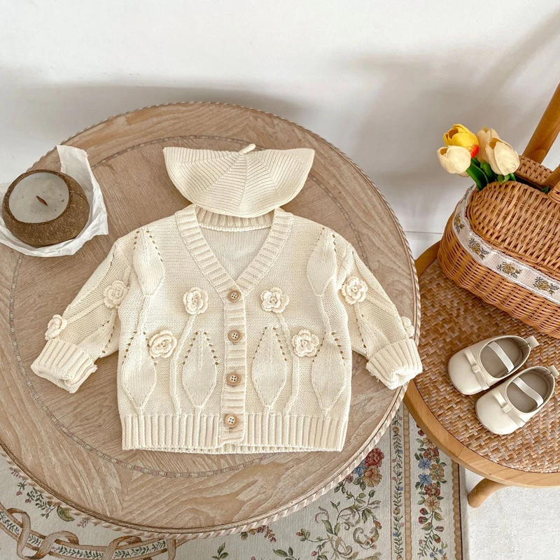 Autumn new 0-3 year old baby Girl clothing handmade flower V-neck sweater cardigan jacket knitted pure cotton long sleeved shirt