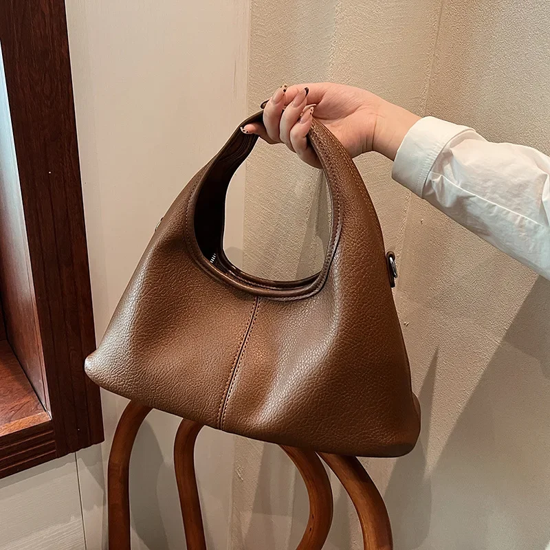 Sac fourre-tout grande capacité pour femme, sac à bandoulière rétro, sac à main de luxe décontracté, sens senior, nouvelle mode, automne et hiver 2024