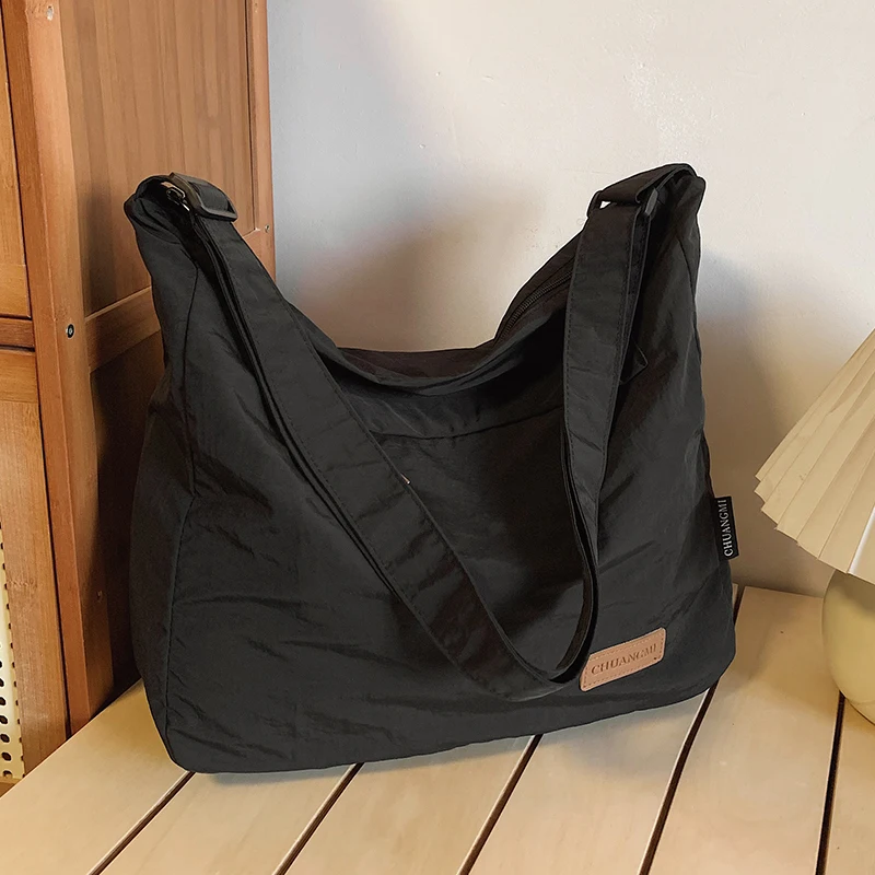 

Men's and women's large capacity crossbody bags, shoulder bags, suitable for different occasions, campus, travel, office