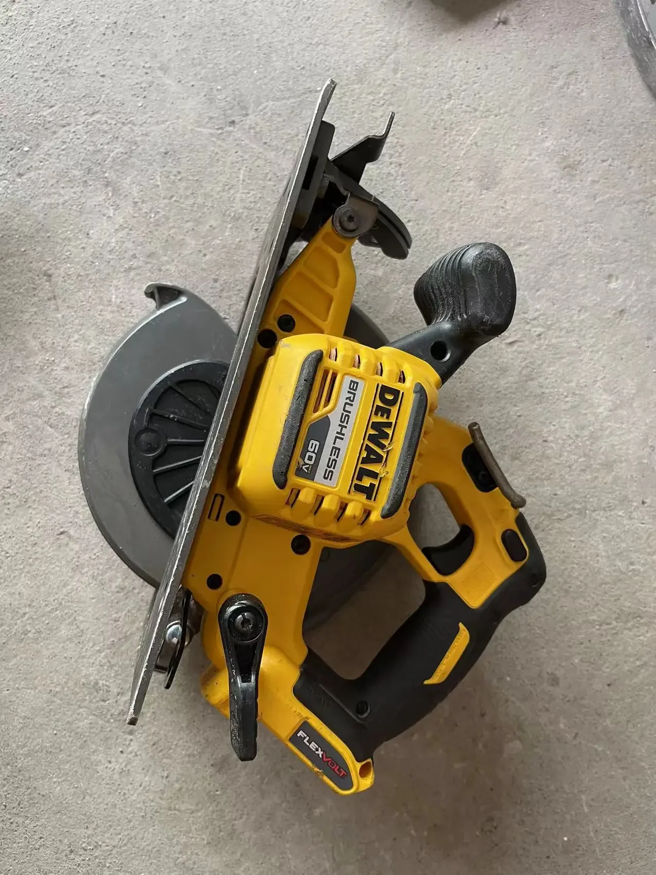 DEWALT DCS575 54V 190mm Circular Saw Cordless 18v (BARE UNIT),TOOL ONLY ,SECOND HAND