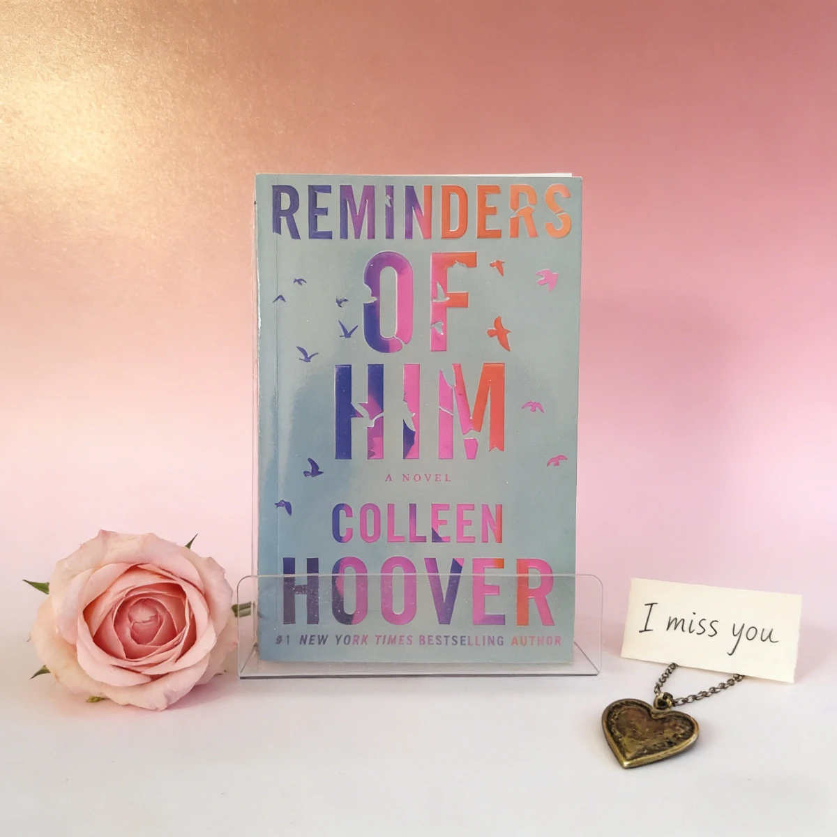 lembrancas-de-ele-de-colleen-hoover-um-romance-romantico-contemporaneo-que-explora-o-amor-a-cura-e-as-memorias-para-entusiastas-da-literatura