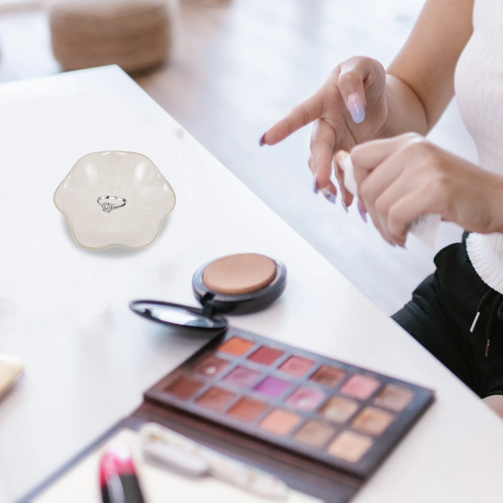 

Керамическое блюдо для ювелирных изделий, элегантный маленький поднос для безделушек, тарелка для хранения ювелирных изделий, держатель для колец для женщин, блюдо для безделушек