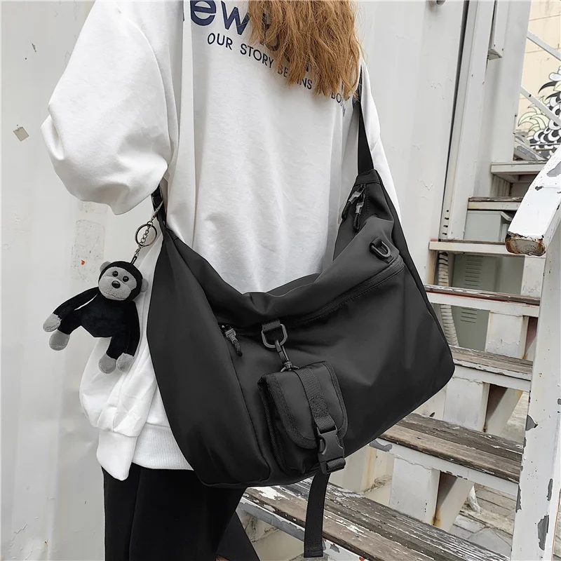 Workwear Autumn and Winter Simple Nylon Composite Cloth Waterproof Single Shoulder Crossbody Motorcycle Bag Woman