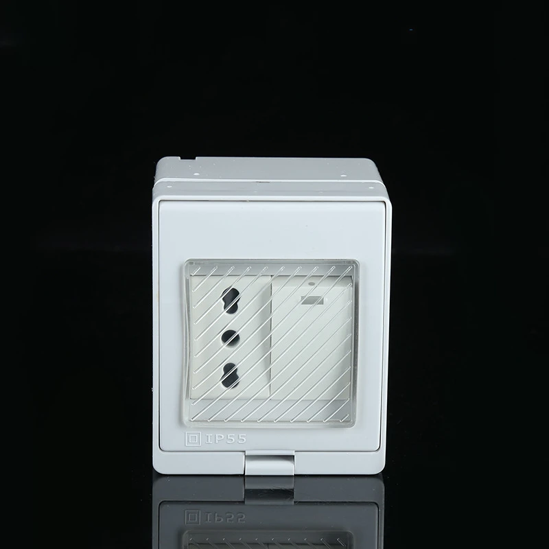 Italy Plug Surface Mounted Outdoor Garden Indoor Bathroom Kitchen IP55 Waterproof And Rainproof safety Socket