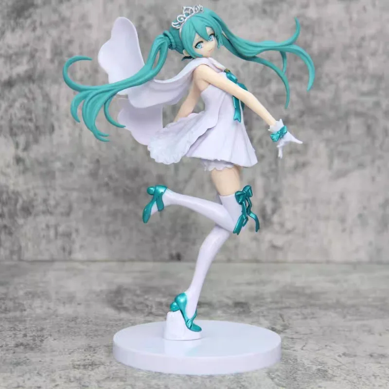 Sweet Hatsune Miku new cute creative anime doll figure model children's toys desktop fashion decoration ornaments holiday gifts