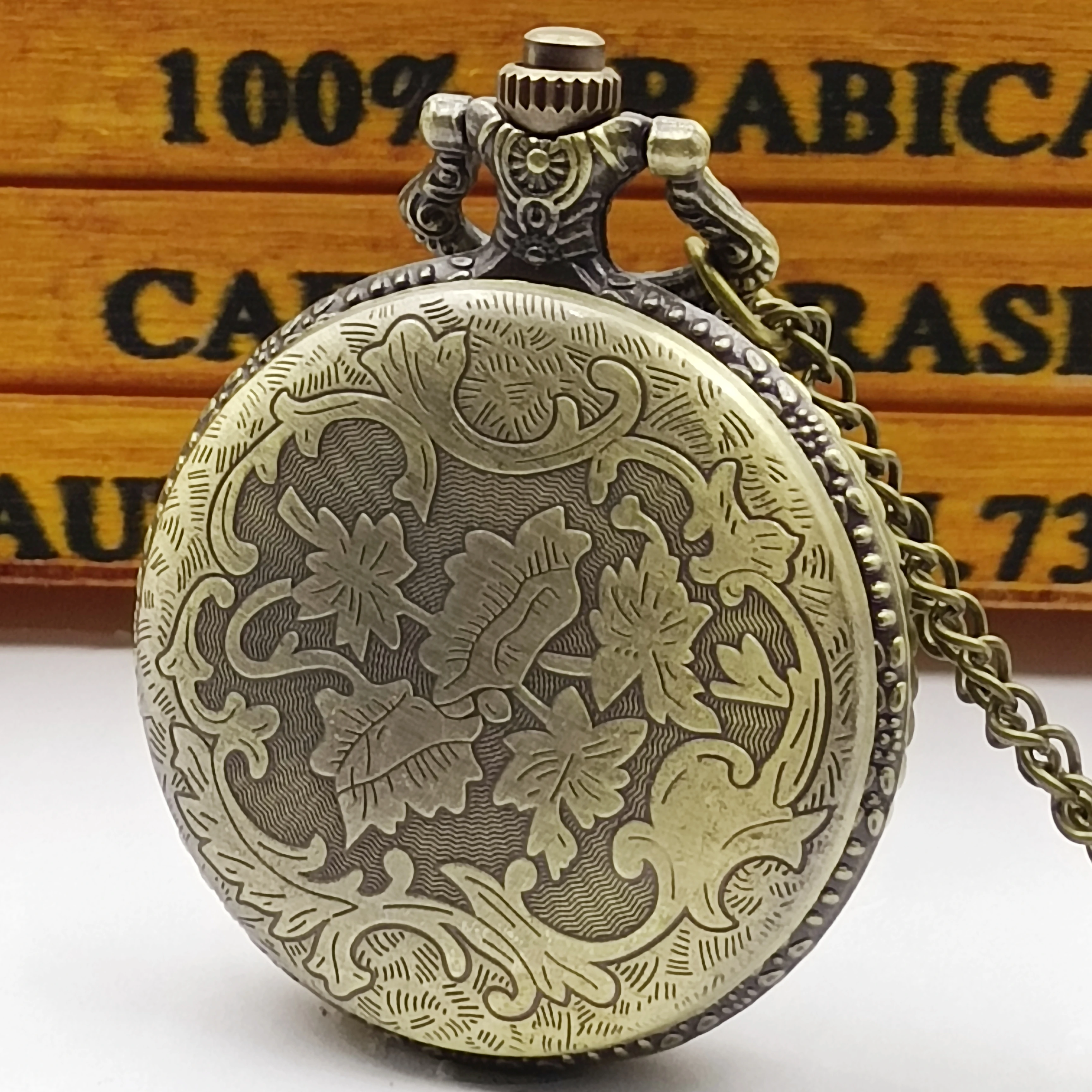 Vintage Bronze Star And Moon Engraved Necklace Quartz Pocket Watch For Holiday Gifts For Men And Women