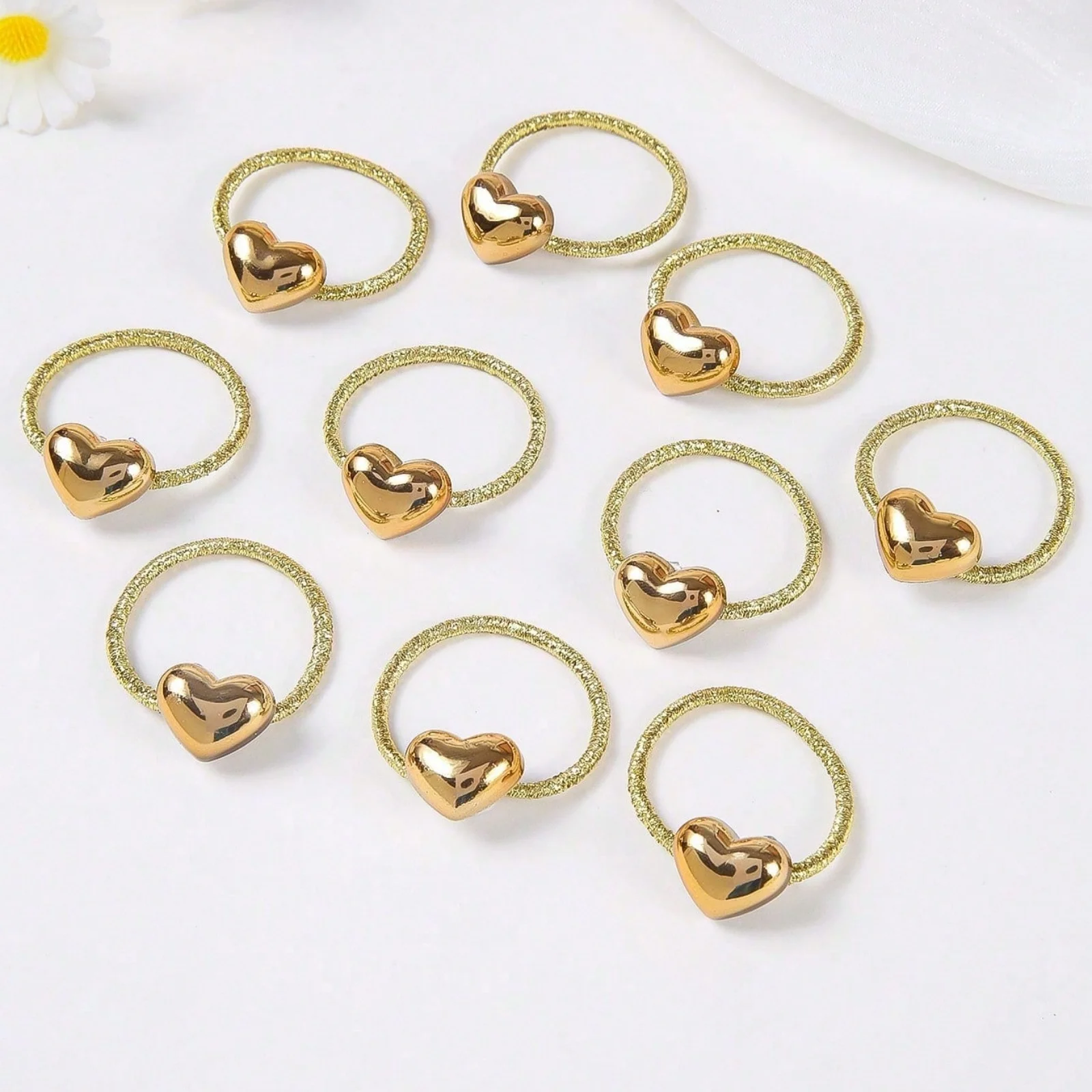 10-teiliges Gold-Herz-Haarring-Set, glitzernder geflochtener Haarschmuck für Mädchen, niedliche Haarbänder mit metallischem Herz-Dekor – Detail 7