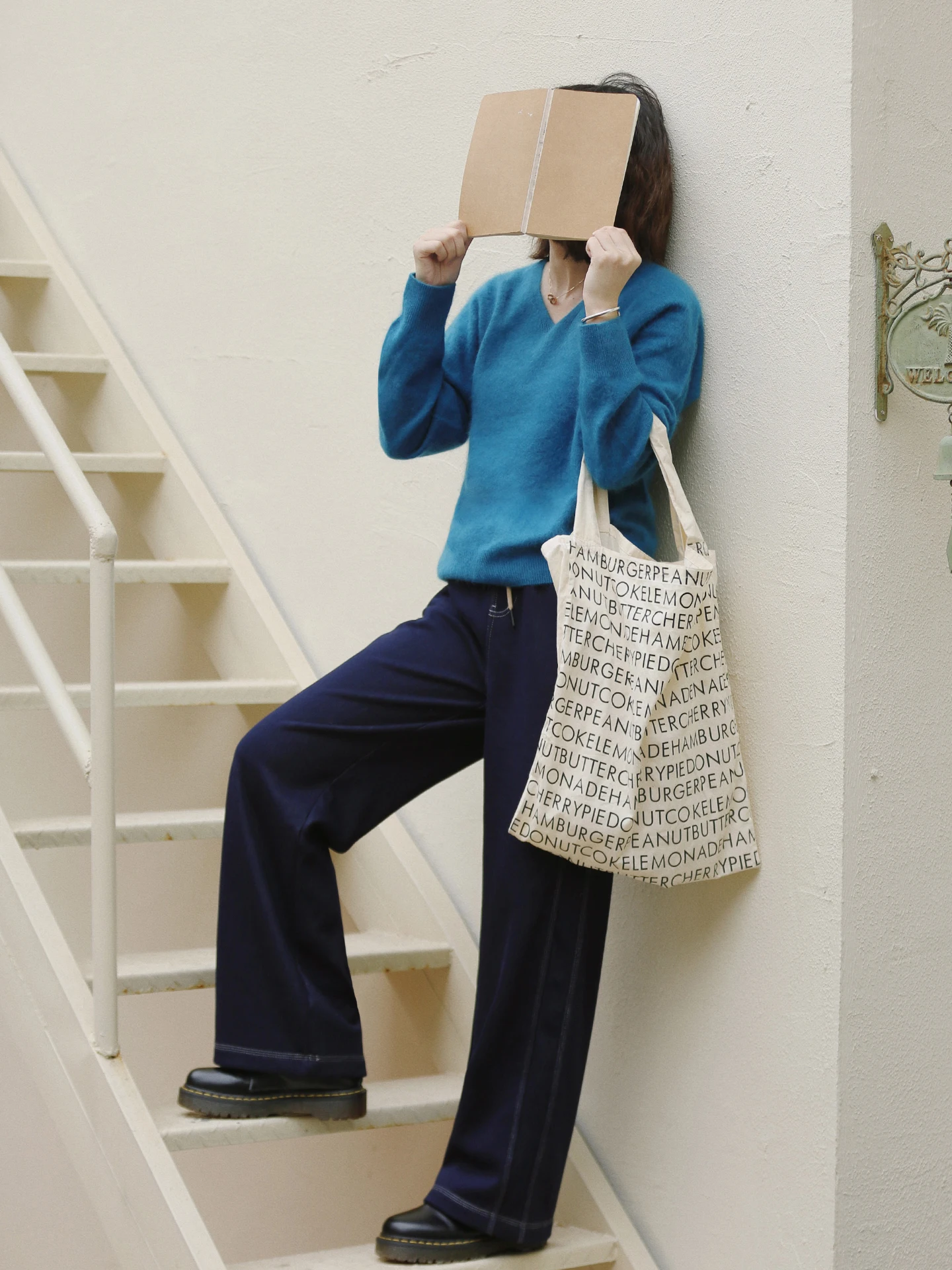 

Расклешенные утягивающие синие джинсы с высокой талией на подкладке, женские зимние свободные длинные брюки, винтажные мягкие брюки на молнии...