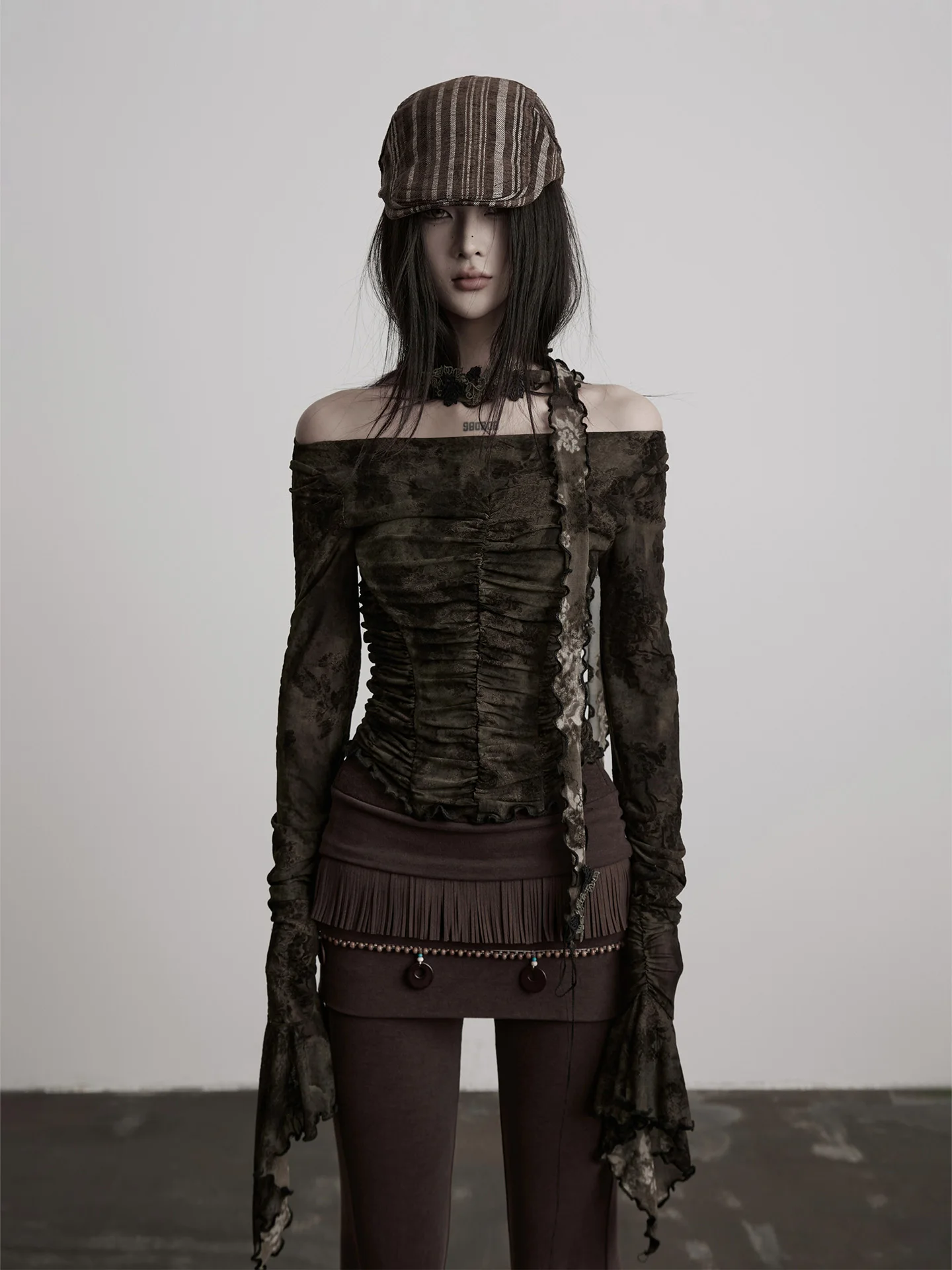 

Женская облегающая футболка Indue Floed с кружевным цветочным узором, на одно плечо, из полиэстера и спандекса, с длинным рукавом