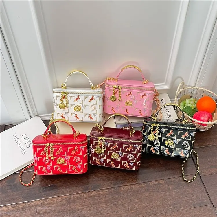 Party Ready Diaper Bag For Women Leather Crossbody Bag Luxury Vintage Tote Minimalist Designer Large Capacity Stylish