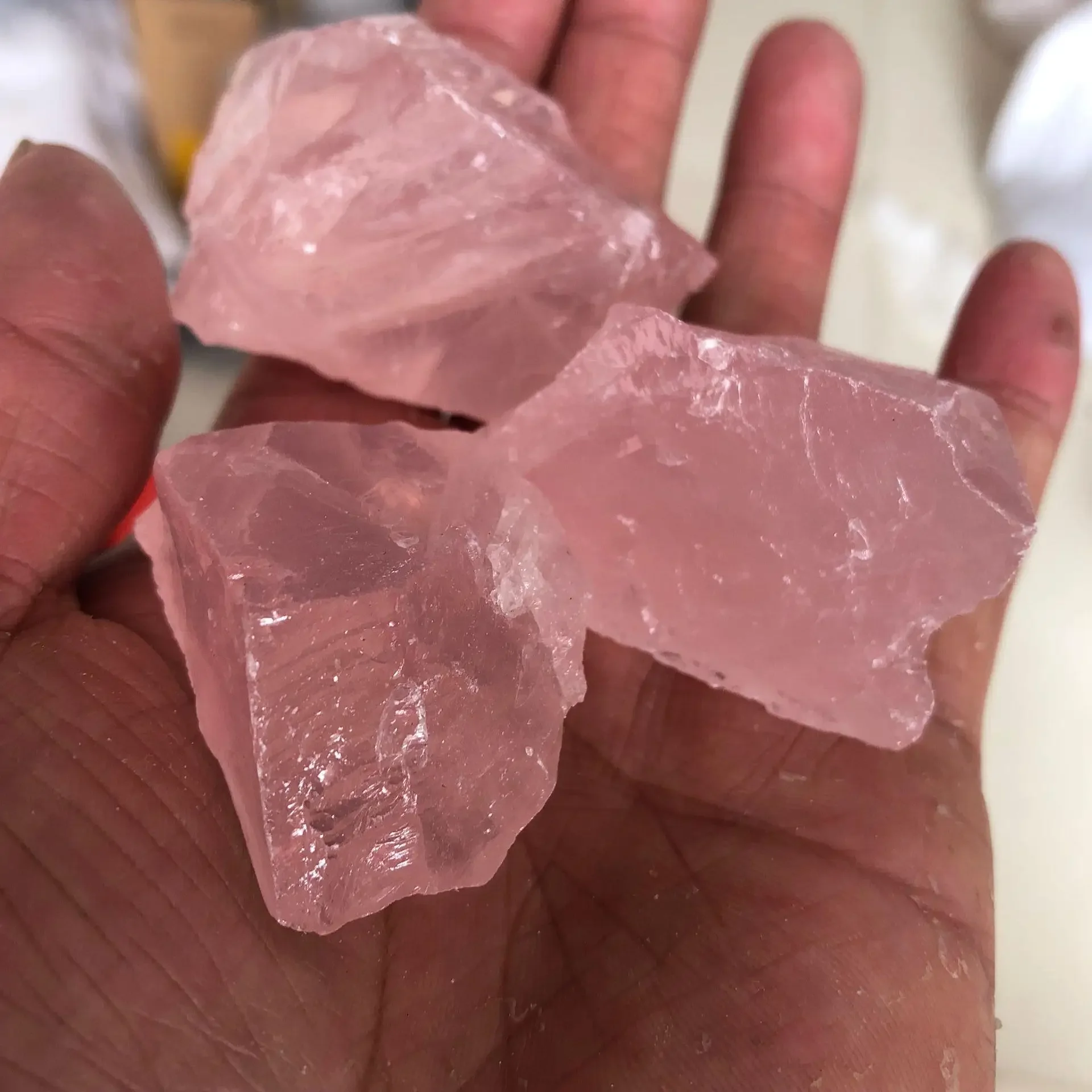 100G Natural Raw Pink Quartz Crystal Rough Stone   s and Minerals Fish Tank