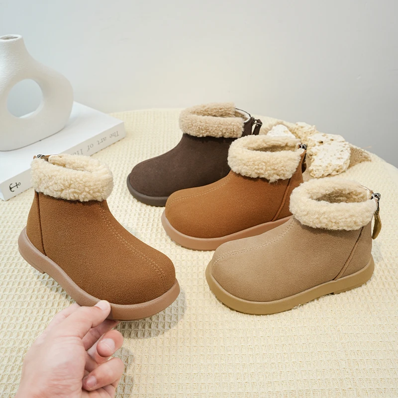 

Детские ботинки из искусственной овчины для девочек, новинка 2023 года, зимние детские ботильоны на теплой подкладке, нескользящие простые универсальные детские школьные повседневные ботинки