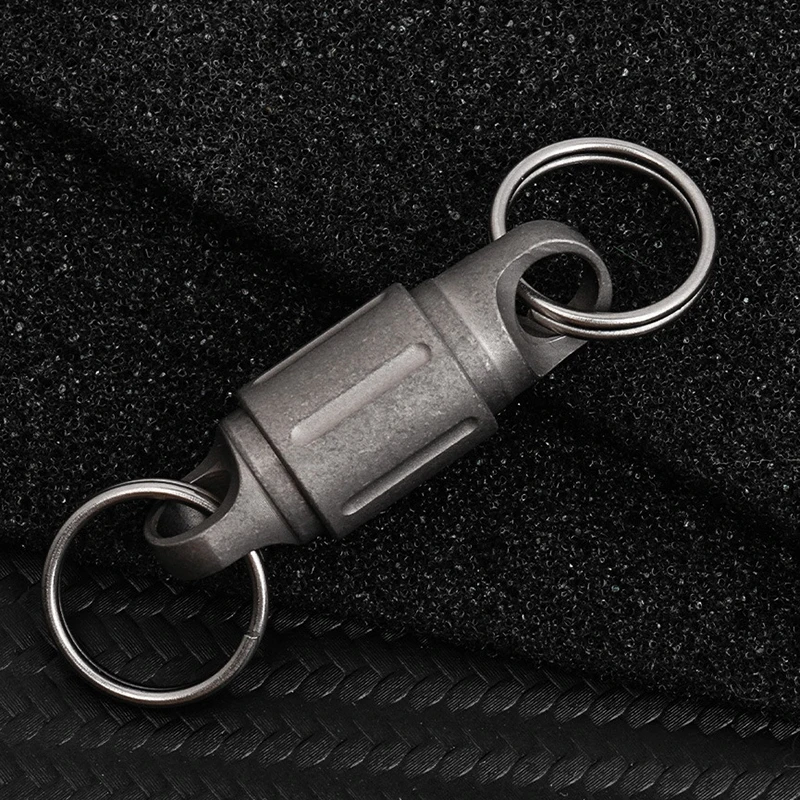 Titanium alloy magnetic keychain quick release universal buckle anti-release keychain link buckle outdoor EDC tool