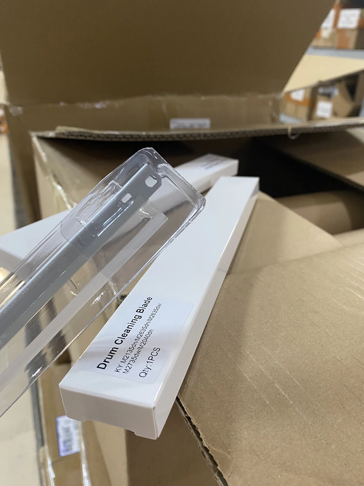 

Лезвие для чистки барабана DK-1150 DK1150 для Kyocera Mita ECOSYS P2040 P2235 P2335 M2040 M2135 M2235 M2540 M2635 M2640 M2735 M2835