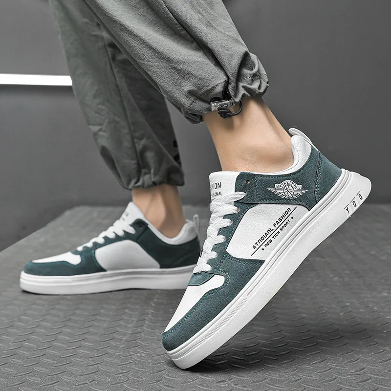 Men Vulcanized Sneakers White Sneakers Lightweight Breathable Sports Casual Running Shoes for Teenagers Versatile Skateboard