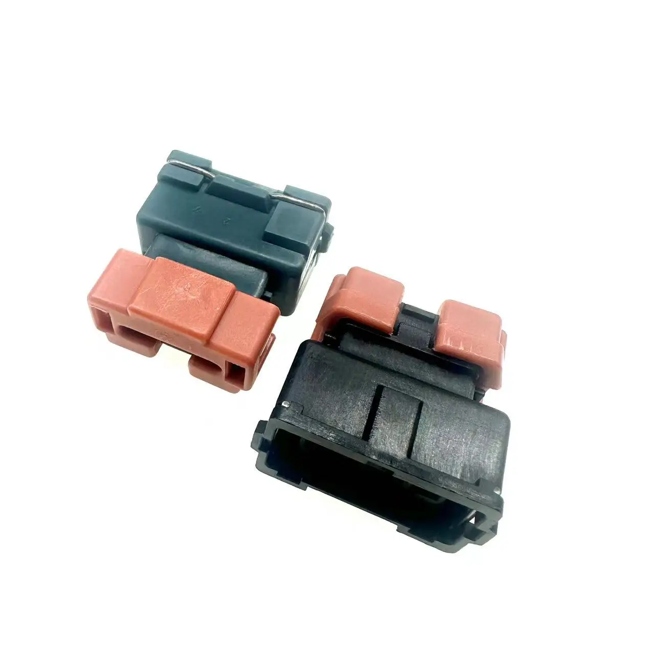 PB185-04326 is suitable for Mitsubishi Pajero throttle position sensor 4P plug DJ7044-3.5-21