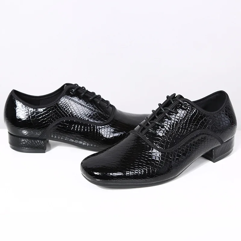 Chaussures de danse latine à talons bas de 3CM pour hommes, chaussures de Salsa professionnelles noires pour salle de bal/extérieur, en cuir verni, grande taille