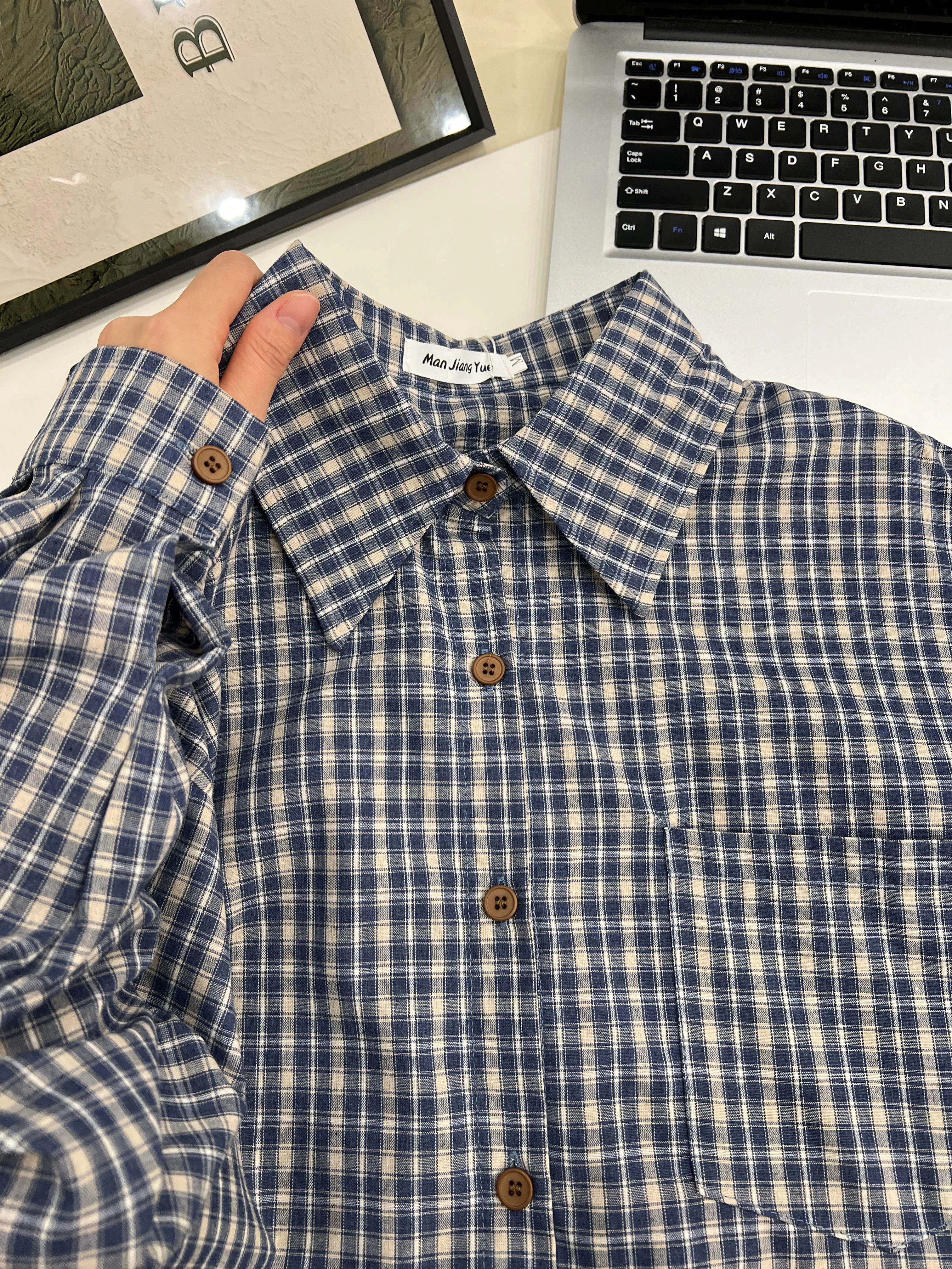 

Синяя клетчатая рубашка, блузка с длинным рукавом, модные топы из полиэстера на пуговицах, осень-зима, новая внутренняя одежда, повседневные женские рубашки, шикарные