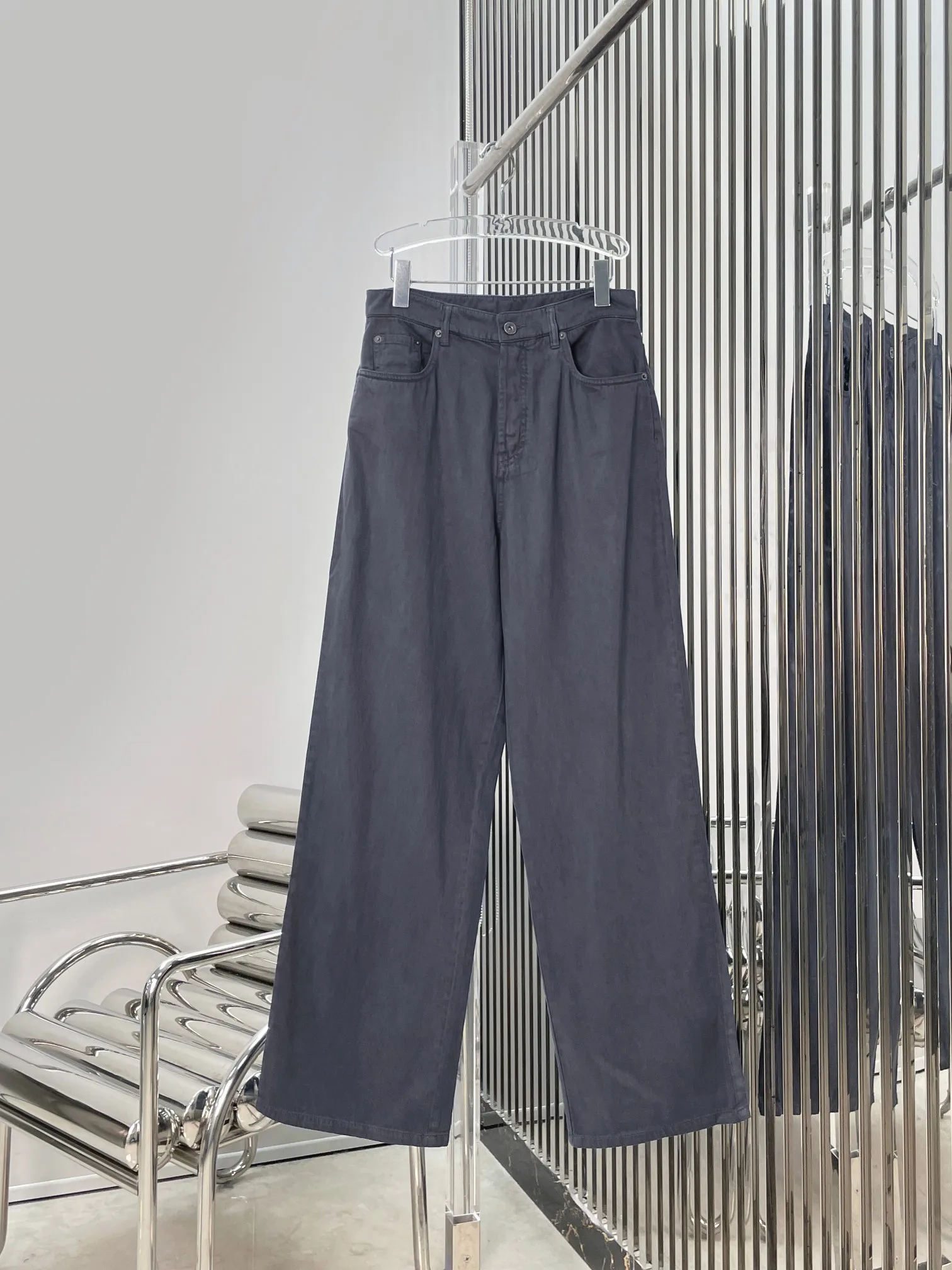 

High Waist Straight Leg Jeans Women's Embroidered Pocket Badge Casual Retro Fashioned High Quality Denim Pants