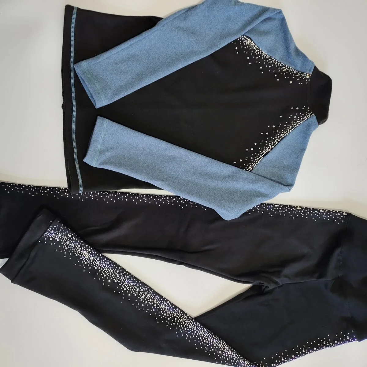 

Figure skating suit set with plush thick jacket and skating pants set