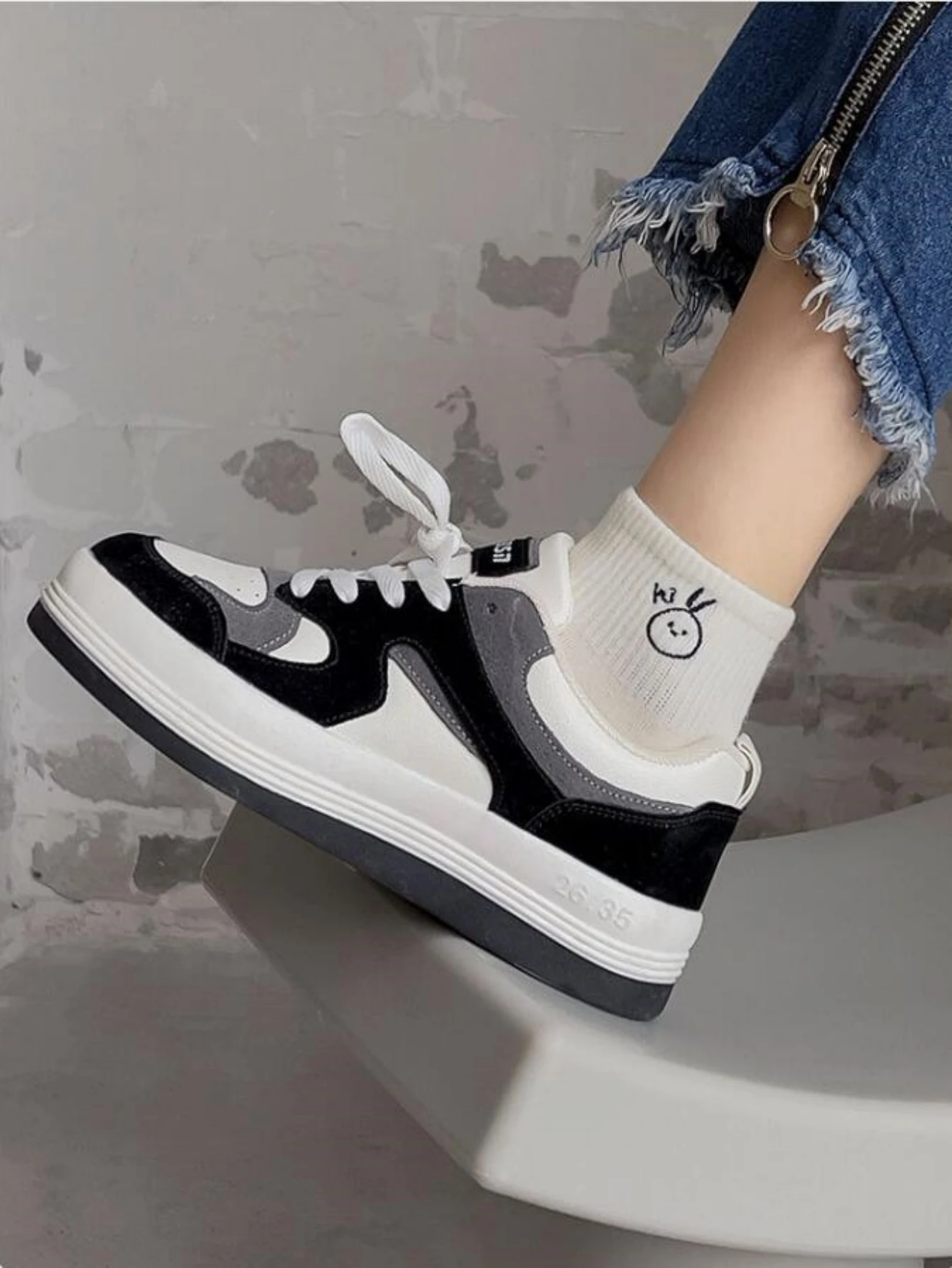 Damen Söckchen mit niedlicher Cartoon-Stickerei, Sommer, dünn, atmungsaktiv, schwarz-weiß, koreanischer Stil, Kawaii Crew Socken, Streetwear – Detail 5