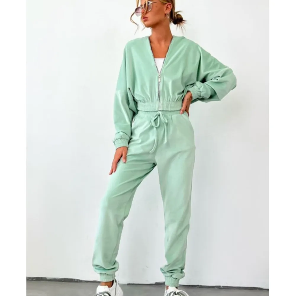 Fall/Winter New Style Zippered Hooded Sweater Pants Women's 2 Piece Casual Loose Fitting Sporty Sweatshirt Pants Set Female 2026